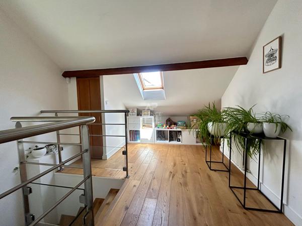 Maison Poissy 6 pièce(s) 650 000 € **  - Référence  9222