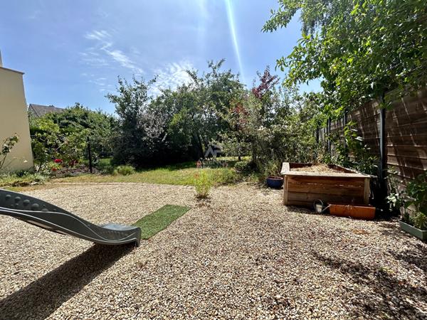 Maison Poissy 6 pièce(s) 650 000 € **  - Référence  9222