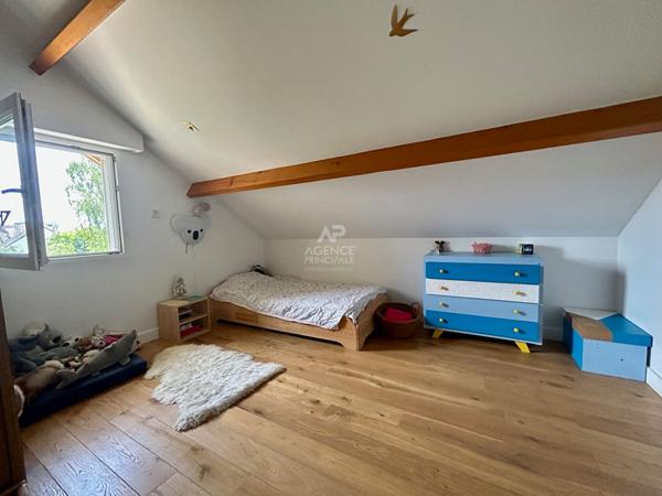 Maison Poissy 6 pièce(s) 650 000 € **  - Référence  9222