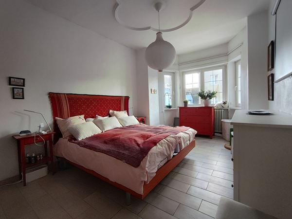 Maison - 9 pièces - 292 m²