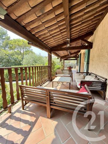 Maison à vendre  6 pièces - 165 m2 CHATEAUNEUF GRASSE - 06
