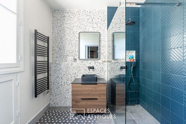 Duplex esprit loft avec séjour cathédrale et studio indépendant – Auteuil Sud