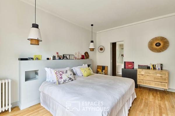 Duplex esprit loft avec séjour cathédrale et studio indépendant – Auteuil Sud