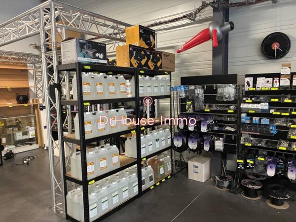 Commerce à vendre 3 pièces de 220 m²
