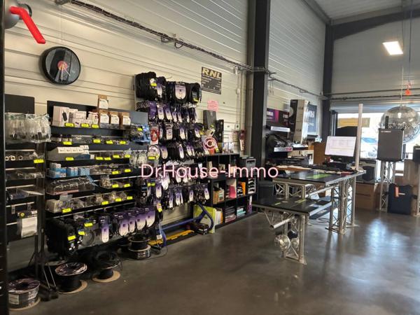Commerce à vendre 3 pièces de 220 m²