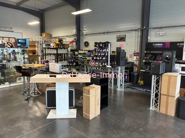 Commerce à vendre 3 pièces de 220 m²