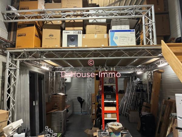 Commerce à vendre 3 pièces de 220 m²