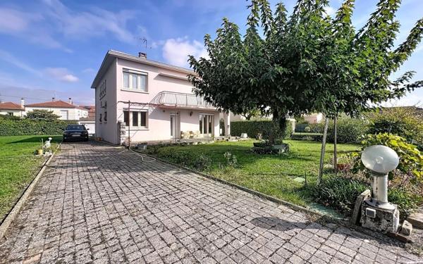 Maison à vendre    6 pièces •  Bourg-lès-Valence