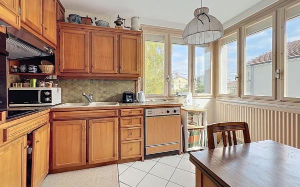 Maison à vendre    6 pièces •  Bourg-lès-Valence