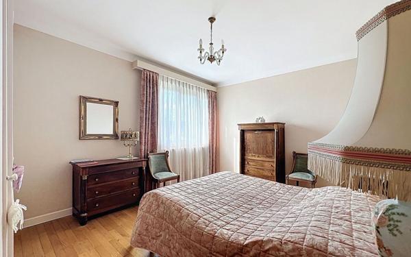 Maison à vendre    6 pièces •  Bourg-lès-Valence