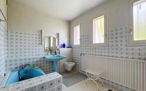 Maison à vendre    6 pièces •  Bourg-lès-Valence