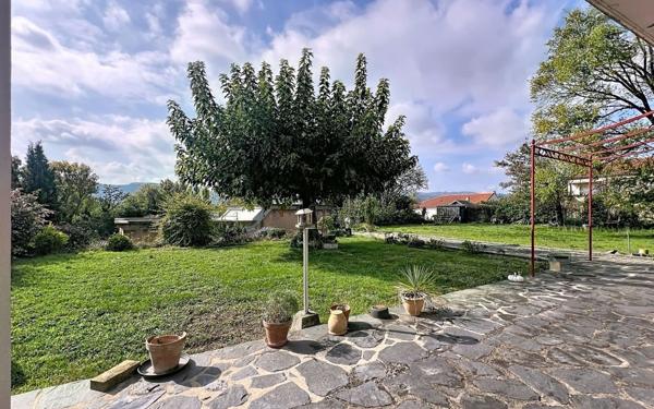 Maison à vendre    6 pièces •  Bourg-lès-Valence