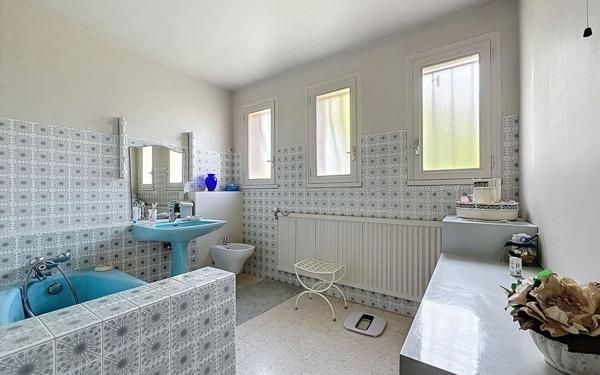 Maison à vendre    6 pièces •  Bourg-lès-Valence