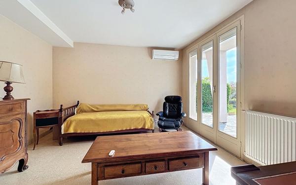 Maison à vendre    6 pièces •  Bourg-lès-Valence