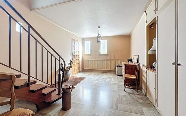 Maison à vendre    6 pièces •  Bourg-lès-Valence