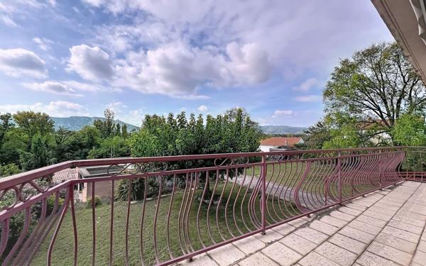 Maison à vendre    6 pièces •  Bourg-lès-Valence