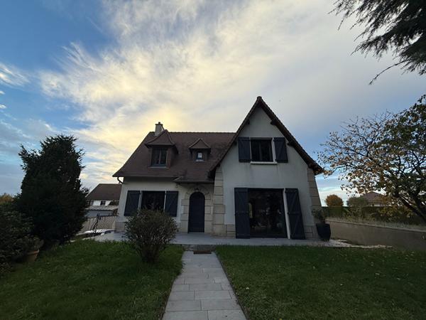 86540 THURE Maison 4 pièce(s) 180 m2