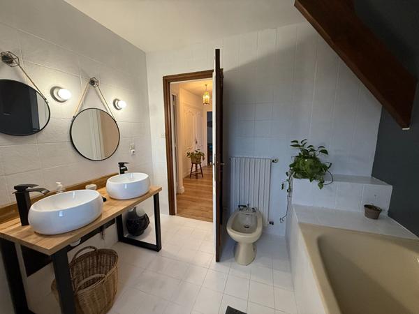 86540 THURE Maison 4 pièce(s) 180 m2