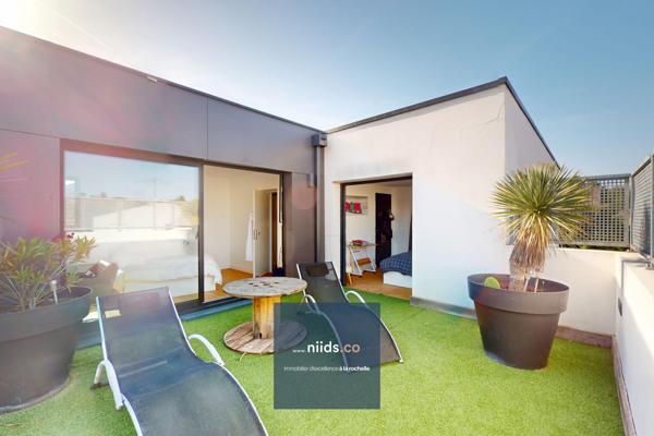 MAISON FAMILIALE AVEC TERRASSES ET JACUZZI
