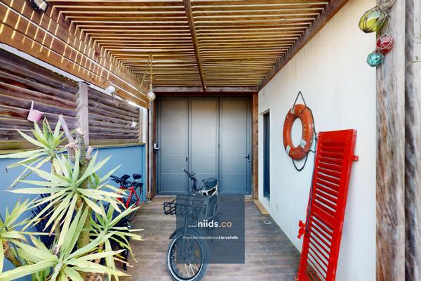 MAISON FAMILIALE AVEC TERRASSES ET JACUZZI