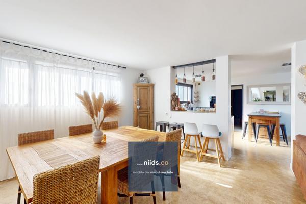 MAISON FAMILIALE AVEC TERRASSES ET JACUZZI