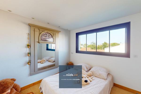 MAISON FAMILIALE AVEC TERRASSES ET JACUZZI