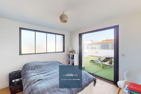 MAISON FAMILIALE AVEC TERRASSES ET JACUZZI