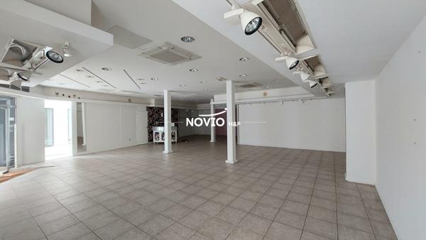 Local commercial 177 m²