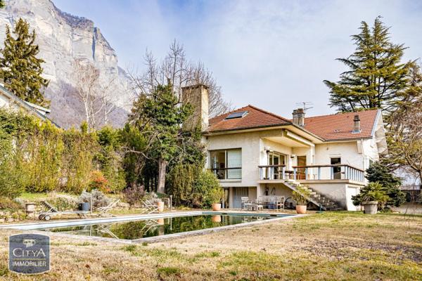 Maison à vendre 10 pièces 316m²