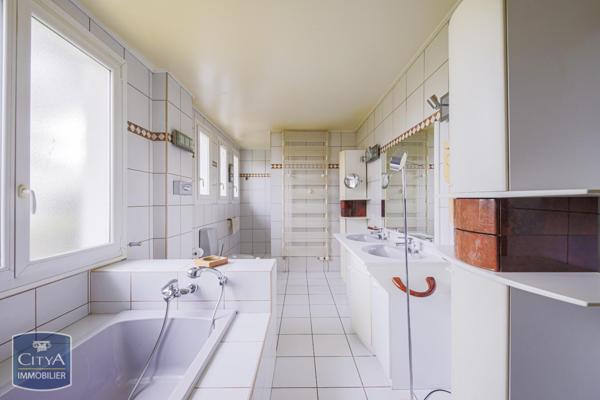 Maison à vendre 10 pièces 316m²