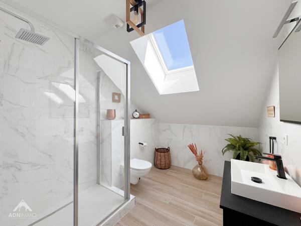 Saint-Genis-Pouilly (01630) Maison 6 Pièces 216 m2