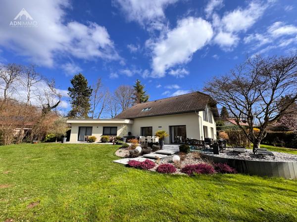 Saint-Genis-Pouilly (01630) Maison 6 Pièces 216 m2