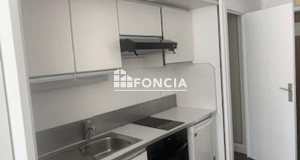 À vendre Studio 31.64 m² - Paris 75010