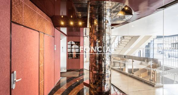 À vendre Studio 31.64 m² - Paris 75010