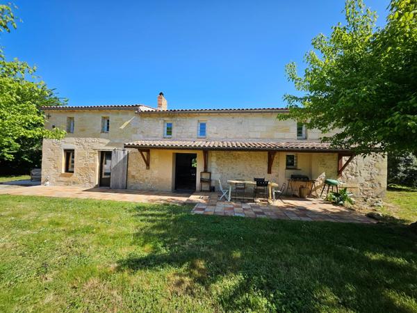 Maison de charme en pierre entièrement rénovée avec piscine