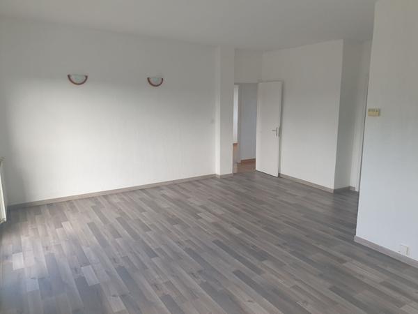 Location appartement Compiègne - 3 pièce(s) - 64 m² - 750 € / mois