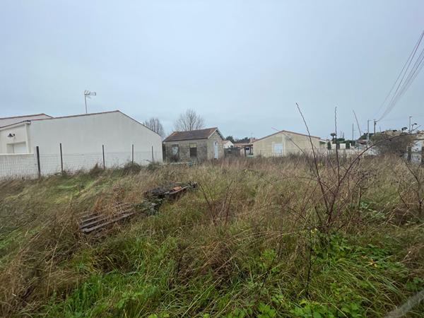 Château D'Oleron - TERRAIN à bâtir de 637 m²