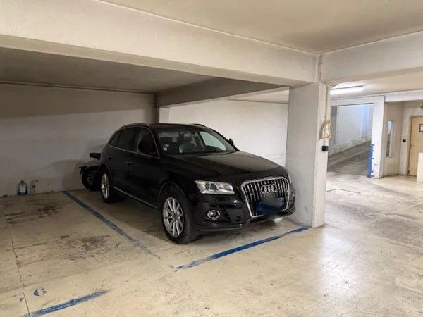 Vente                                                      Maison
                        
                     6 pièces                      180 m2                     à Melun