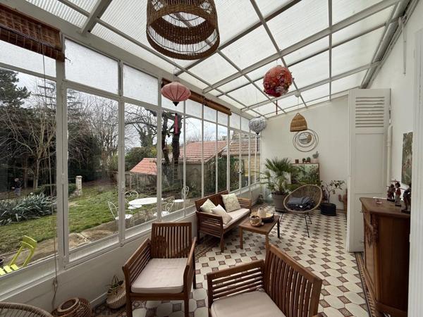 Vente                                                      Maison
                        
                     6 pièces                      180 m2                     à Melun