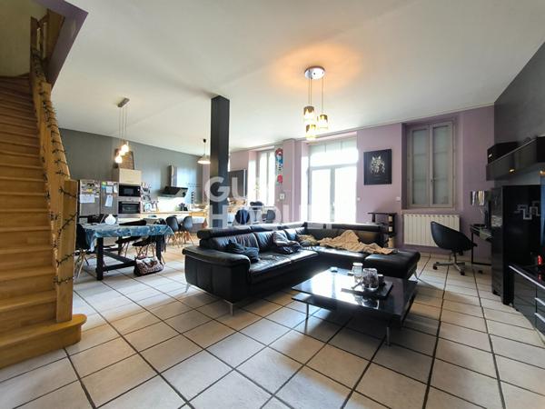 À Vendre : Duplex dans Petite Copropriété au Centre-ville d'Orthez ref 30032