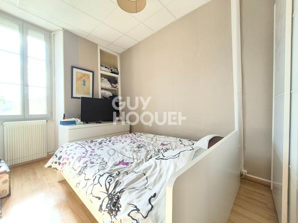 À Vendre : Duplex dans Petite Copropriété au Centre-ville d'Orthez ref 30032