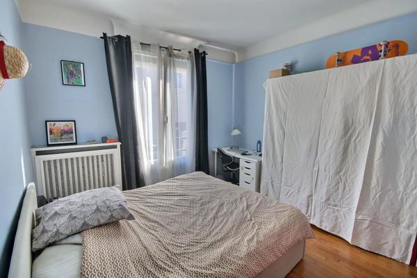 Vente                                                      Maison
                        
                     5 pièces                      160 m2                     à Maisons-Alfort