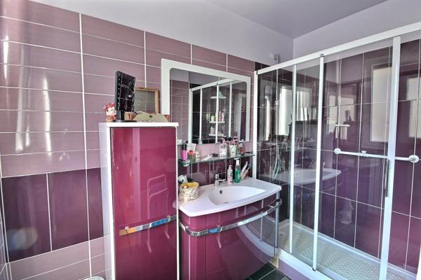 Vente                                                      Maison
                        
                     5 pièces                      160 m2                     à Maisons-Alfort