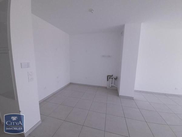 Appartement à louer 3 pièces 64.7m² Nîmes (30900)