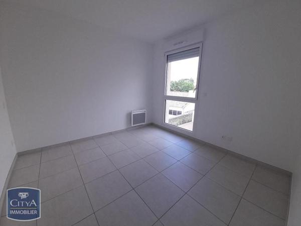 Appartement à louer 3 pièces 64.7m² Nîmes (30900)
