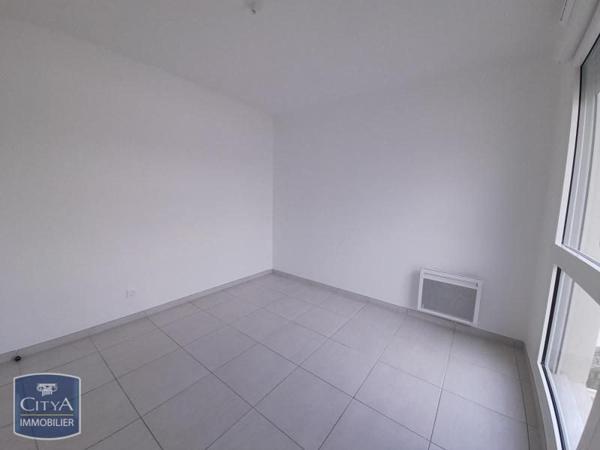 Appartement à louer 3 pièces 64.7m² Nîmes (30900)