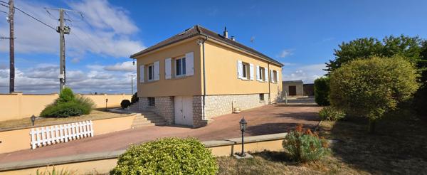 Maison individuelle Provins très proche 4 chambres / sous sol total terrain de 1490 m²