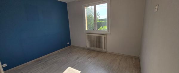 Maison individuelle Provins très proche 4 chambres / sous sol total terrain de 1490 m²