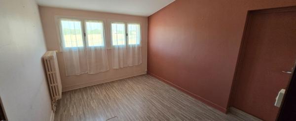 Maison individuelle Provins très proche 4 chambres / sous sol total terrain de 1490 m²