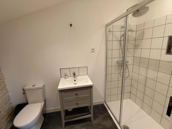 Charmante maison de village de 3 chambres avec une maison d'amis d'une chambre